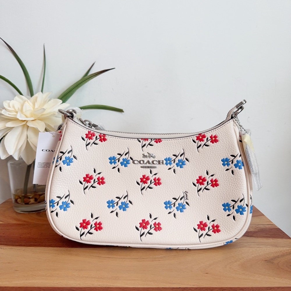 NWT Coach Teri Shoulder‎ Bag With Floral Print